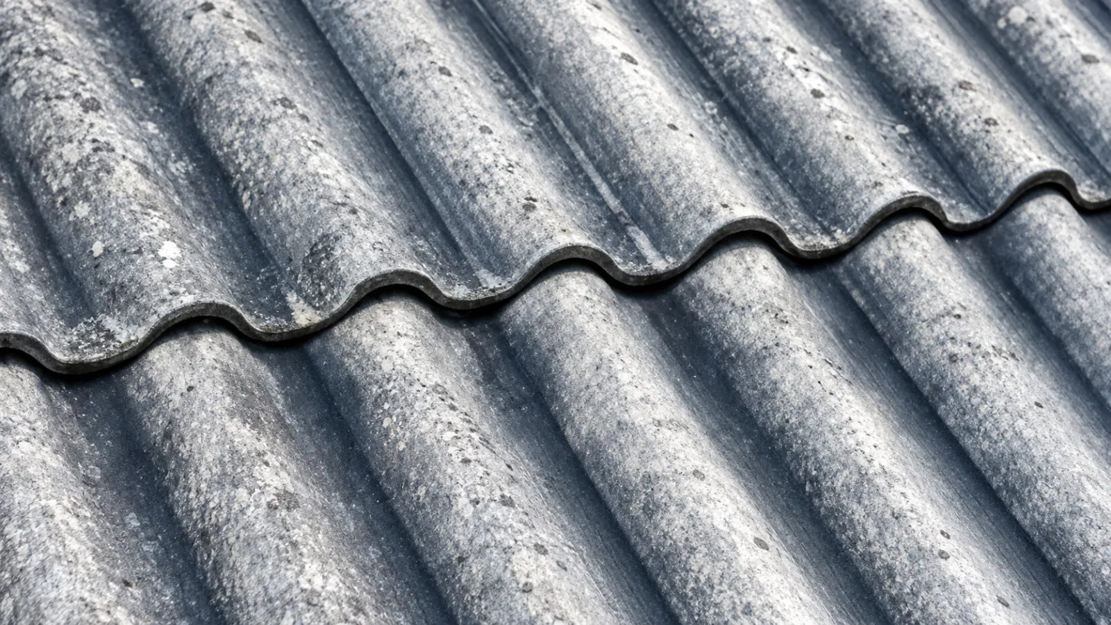 Plaques ondulées en fibrociment